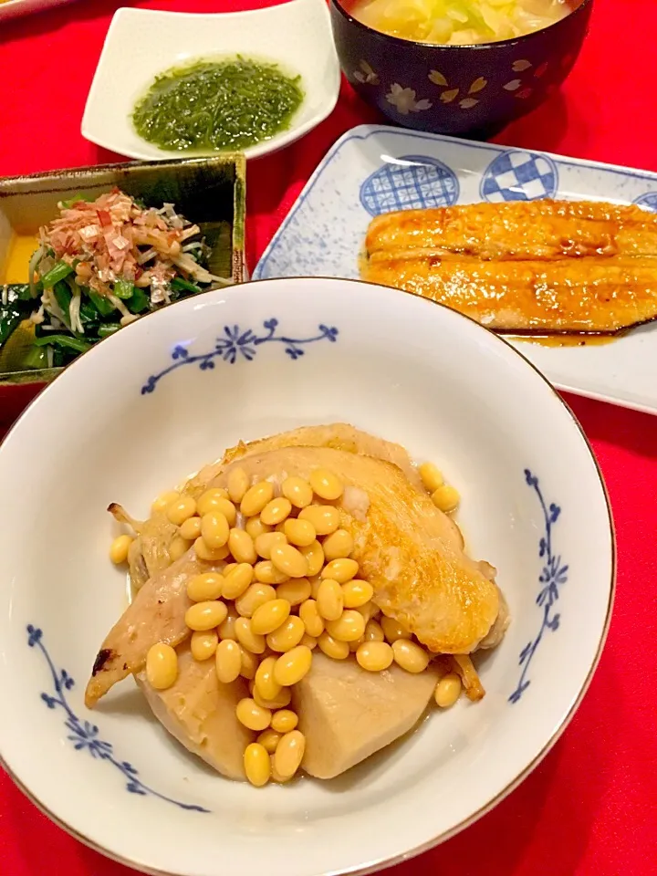 手羽先と里芋と大豆の煮物|まるまさん