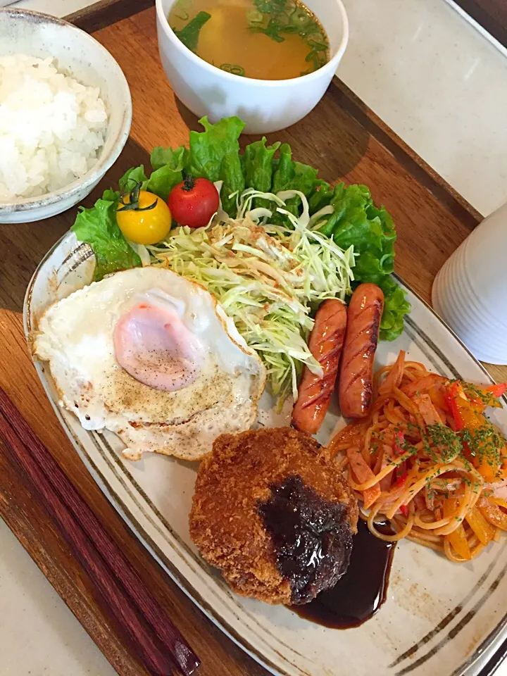 ミンチカツlunch🍴|Namiさん