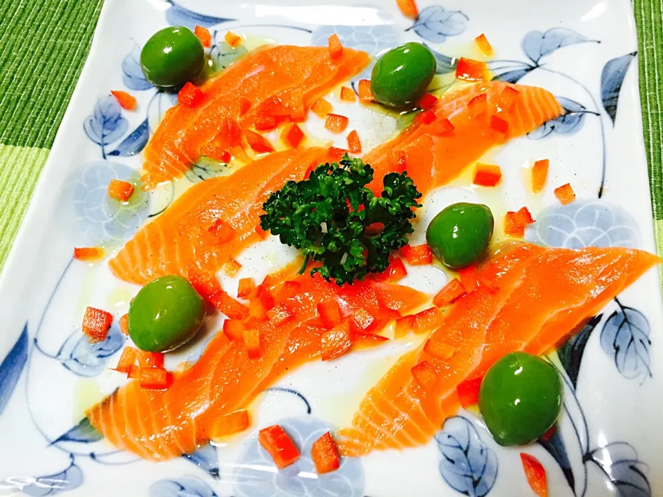 Fresh Salmon and Olives|Jaimie Alvarezさん