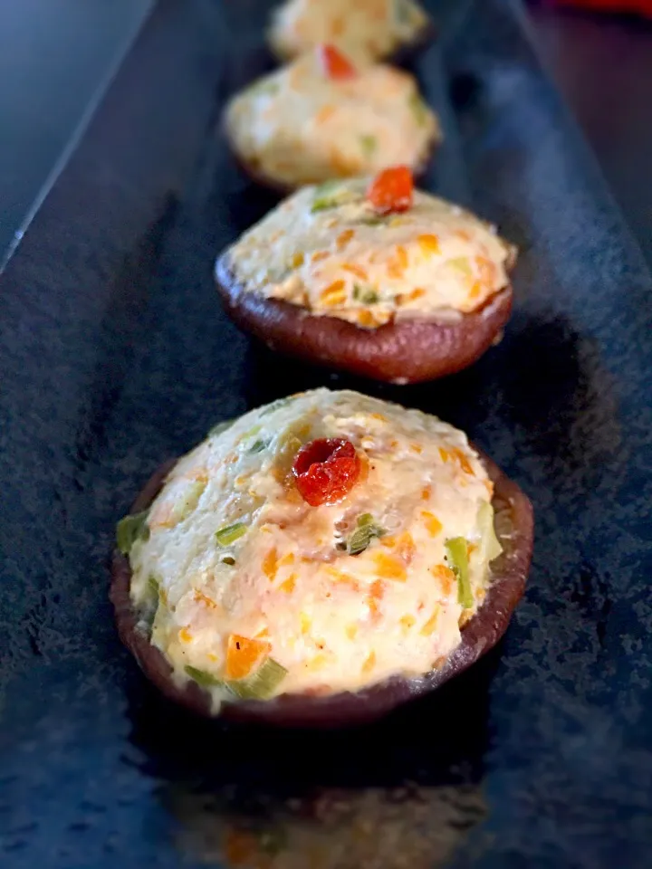 🍄Steamed Stuffed Mushrooms🍄  {with minced meat chicken}|Tari's Kitchenさん