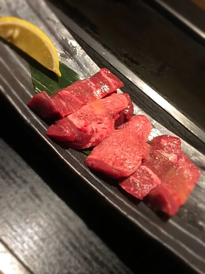 Snapdishの料理写真:厚切り牛タン|Satoshi Sakairiさん