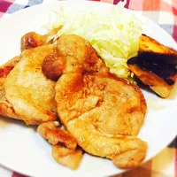 Snapdishの料理写真:豚の生姜焼き|ゆんさん