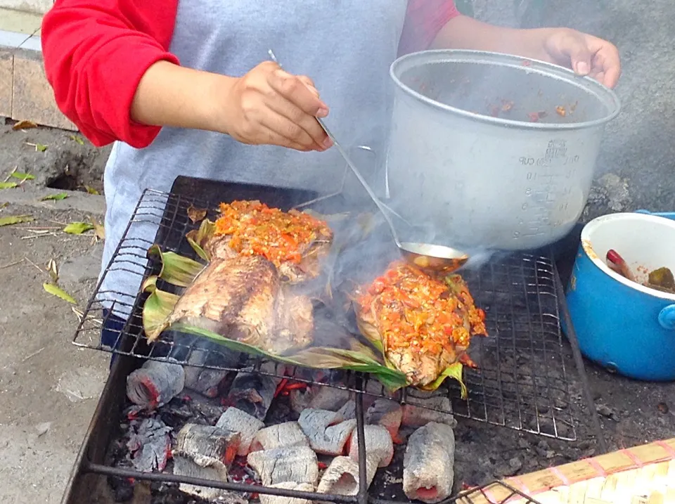 Ikan Bakar|Bambang Budiono Tjioさん