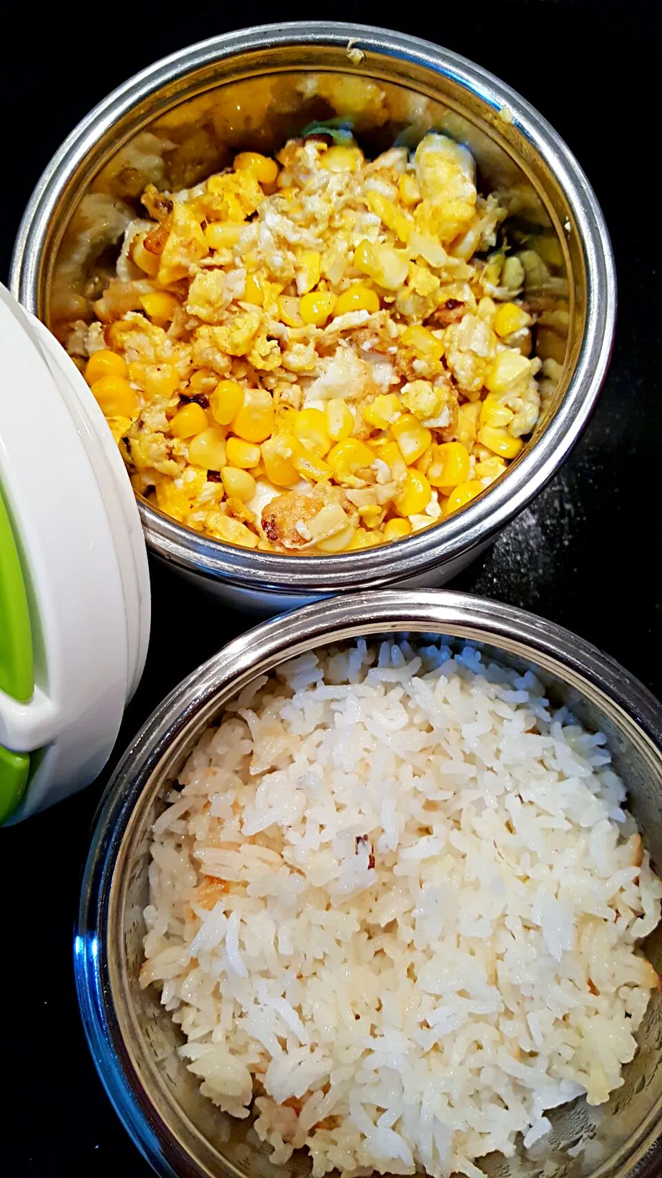 Lunchbox for little tot - Scrambled eggs with corn and garlic|Serene Leeさん