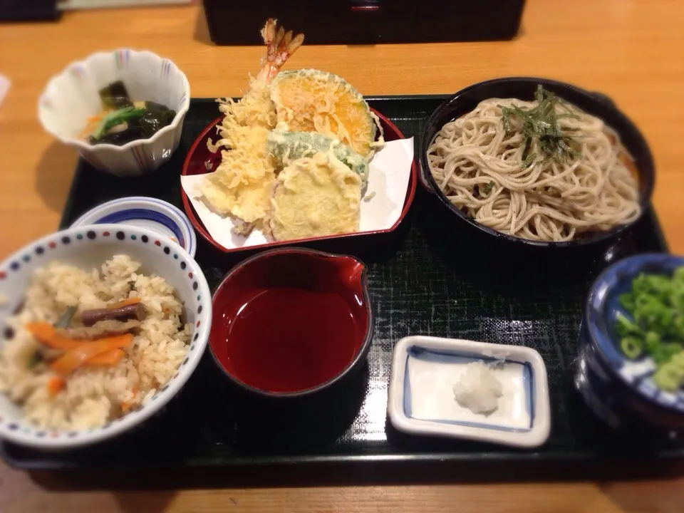 蕎麦ランチ💓|えいぽんさん