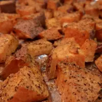 Garlic roasted sweet potatoes #sweetpotatoes #garlic #delicious|Katieさん