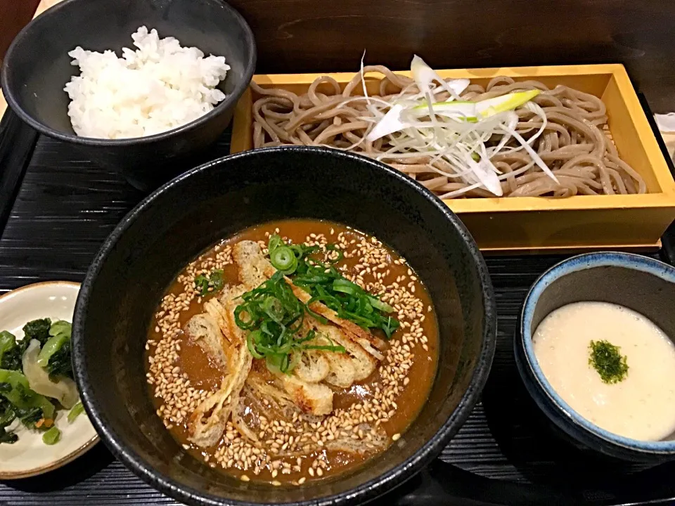 カレーつけ蕎麦＋とろろご飯|chan mitsuさん