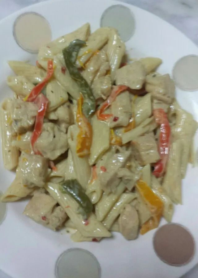 Chicken Carbonara 

Click here for the recipe  https://m.facebook.com/Munting-Kusina-Recipes-950001275062209/|Sofie's Kitchenさん