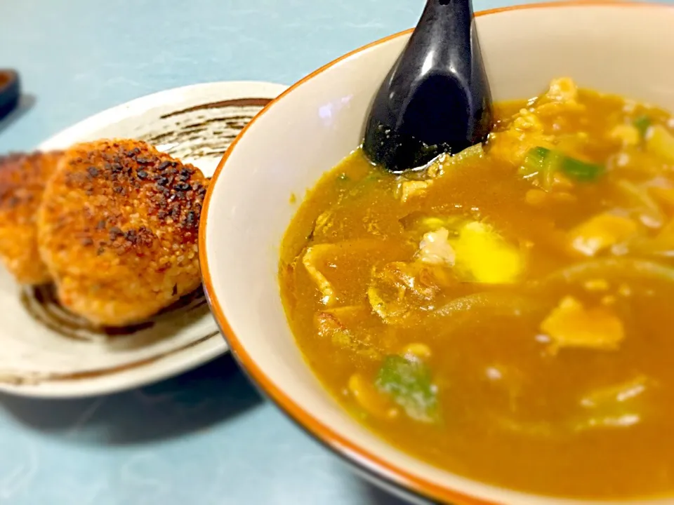 Snapdishの料理写真:☆今日の賄い☆ 1/13
カレーラーメン&焼きおにぎり|mamiさん