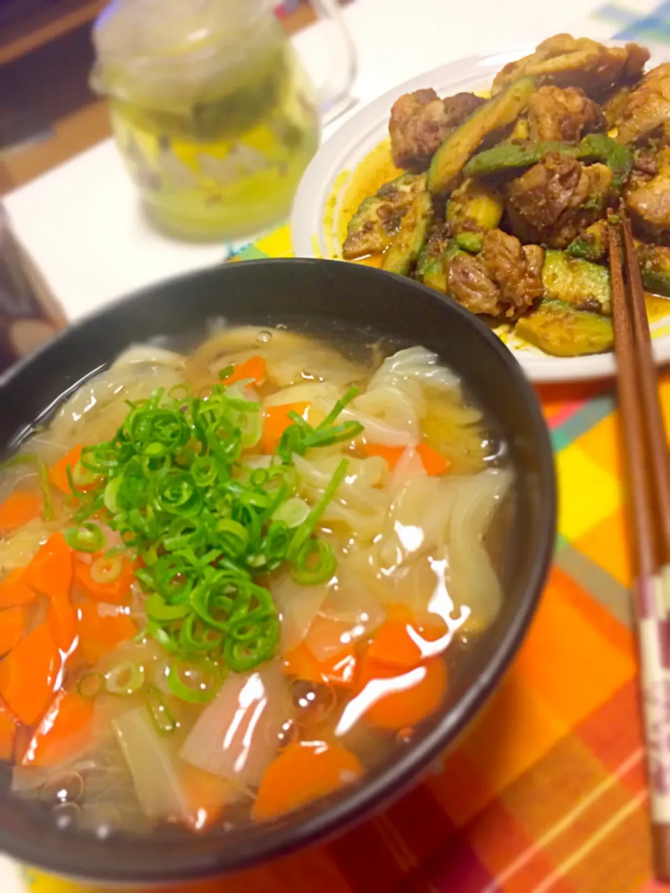 Snapdishの料理写真:野菜あんかけうどん、鶏とアボカドのカレー風味炒め|たけうちさん