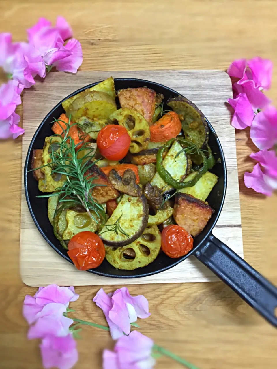 まりちゃん🎾💕のチーズ×カレー風味のグリル野菜💖うんまいじょ〜*\(^o^)/*|ボンバーさん