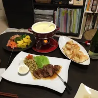 Snapdishの料理写真:インカのめざめでチーズフォンデュ‼︎|翔子さん