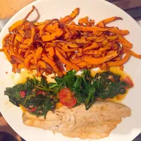 Sea bass with caramelised cherry tomatoes and spinach + baked sweet potato fries|Jantira Supawong Rafteryさん