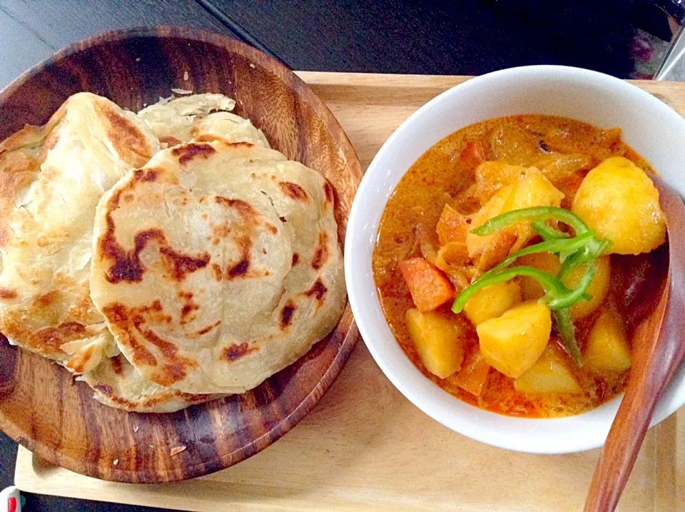 Roti and vegetable curry 😋|keroさん