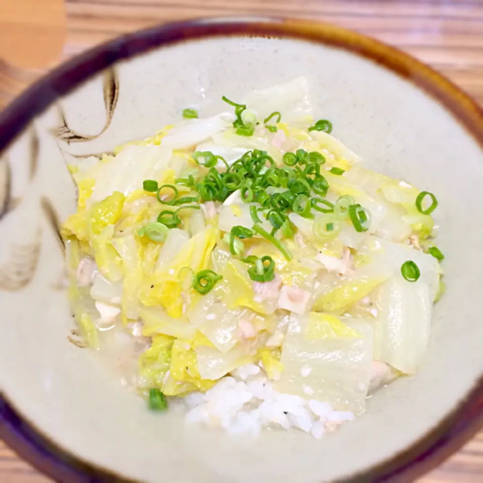 白菜とツナの中華トロトロ丼。|ゆまさん