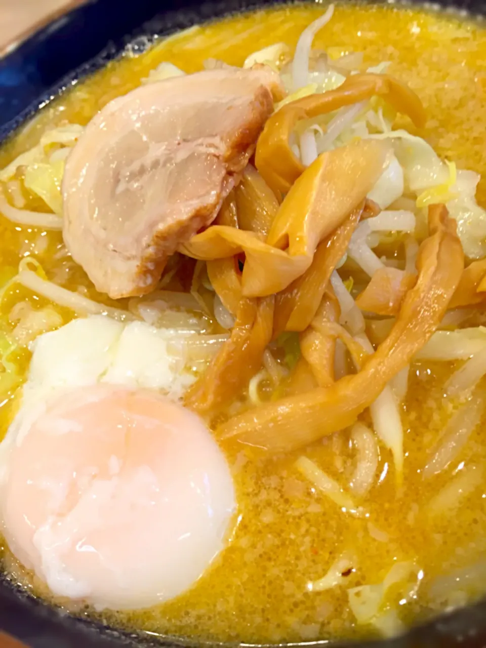 味噌ラーメン温玉のせ！寒い日には身体が温まる〜|Tomyさん