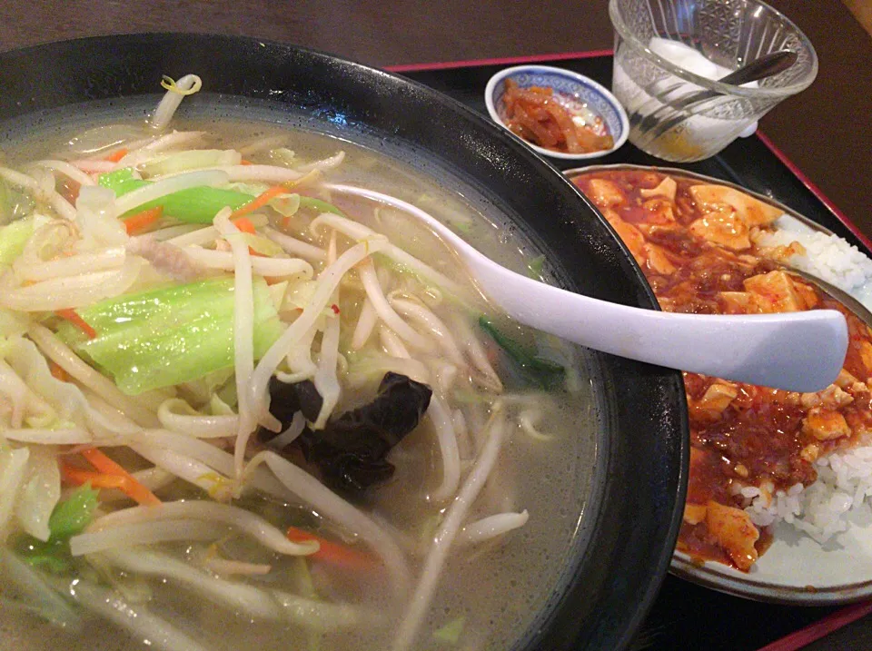 【日替定食】野菜タンメンと小麻婆豆腐丼を頂きました。|momongatomoさん