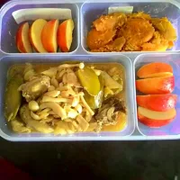 Snapdishの料理写真:chicken with oyster sauce, steam sweet potatoes & slices of apples.
#eatclean #cleanfood #realfood #eathealthy #ondiet #yummilicious|Chef AinyLovaさん