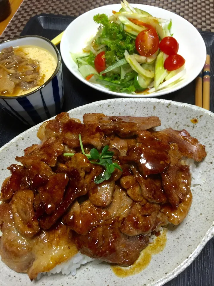 😱王子の大盛り❗️晩ご飯 🐷の照り焼き丼 茶碗蒸しです。|keikoさん