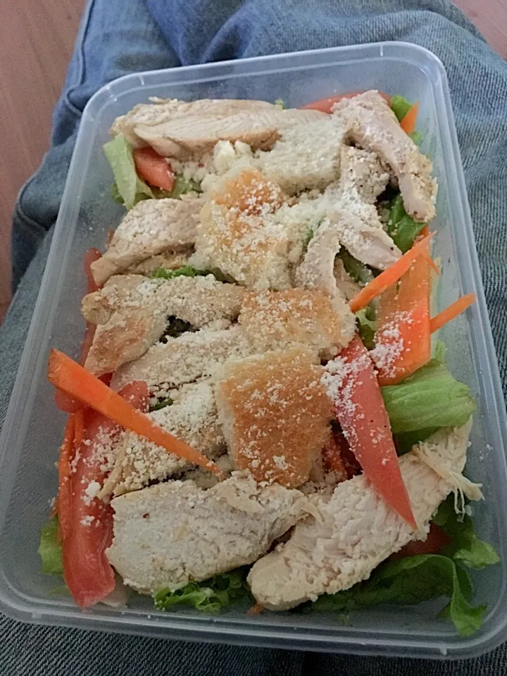 Chicken Caesar Salad|jennifer tan bartolomeさん