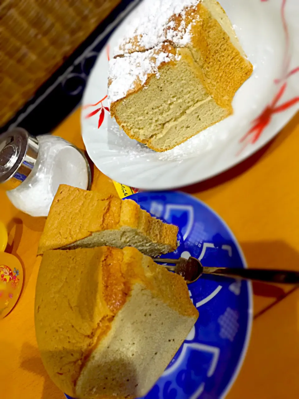 Snapdishの料理写真:紅茶のシフォンケーキ  パウダーシュガーがけ|ch＊K*∀o(^^*)♪さん