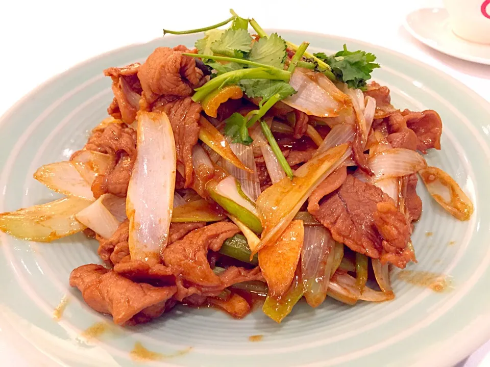 Sautéed mutton slices with scallion|Sky Blueさん