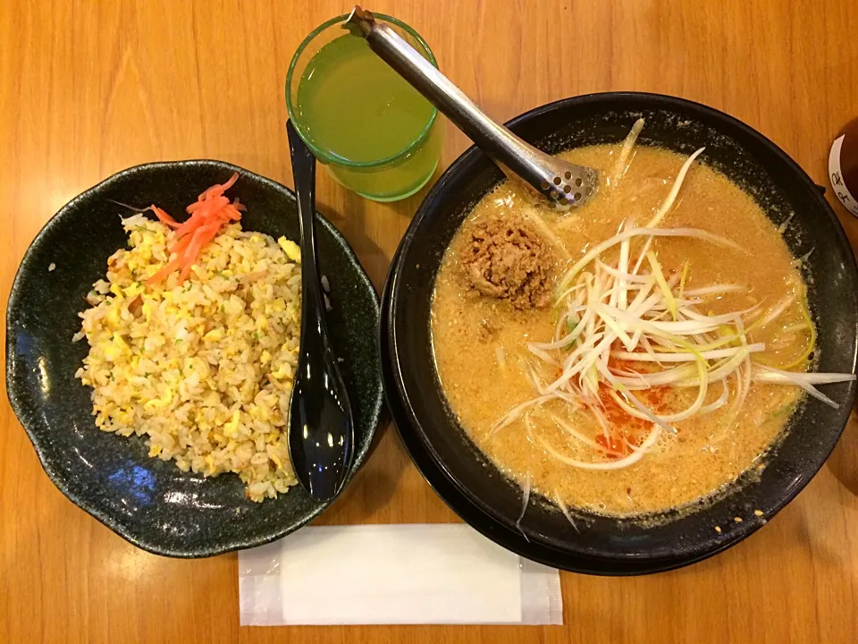 玉子ちゃーはんのランチ(ランチみそ)|ばーさんさん