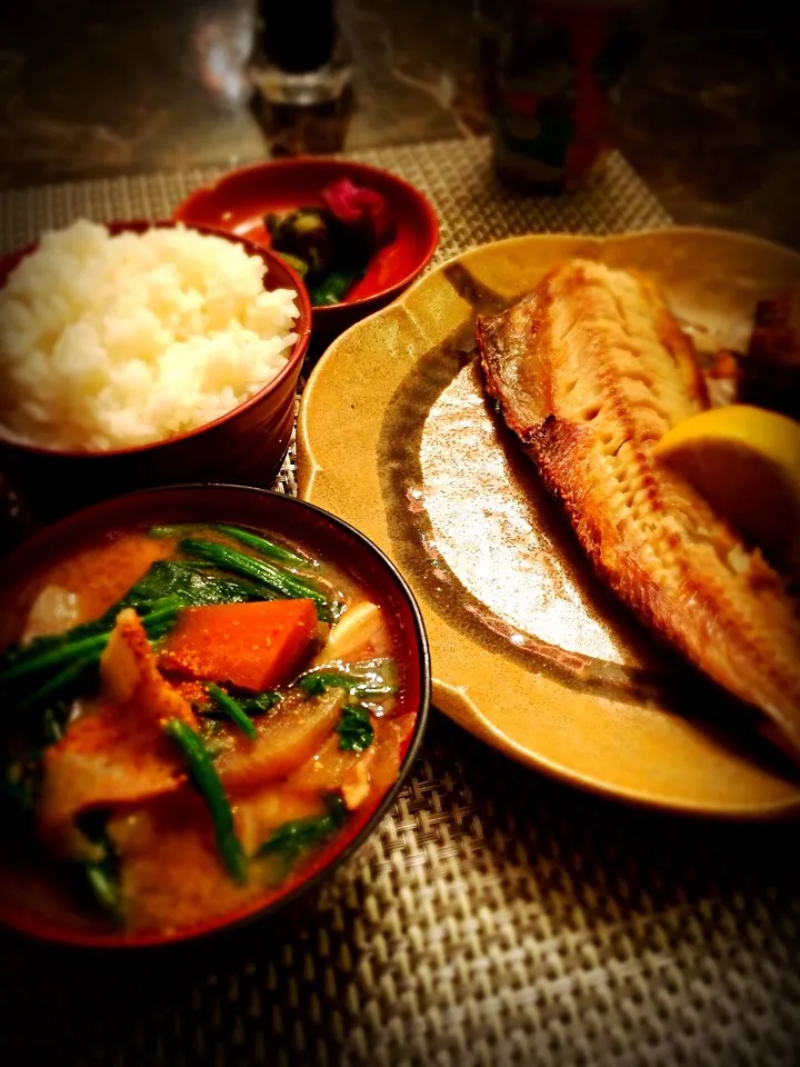 ふぅ～心が沁みるとん汁♪ そしてホッケ🐟定食|💍ごはん🍚さん