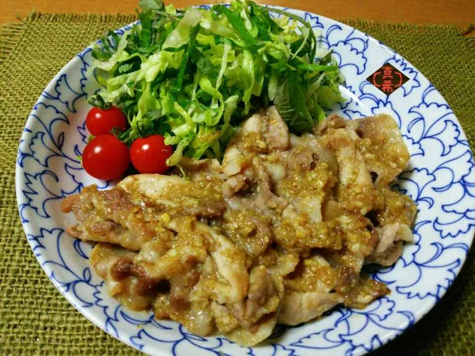 Snapdishの料理写真:豚のごまみそ生姜焼き|真希さん