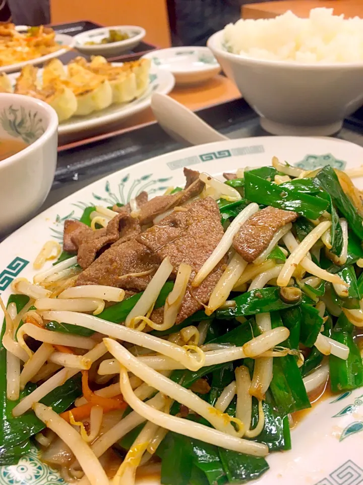 ニラレバ炒め定食|ちな姉＠水ノ智南英さん