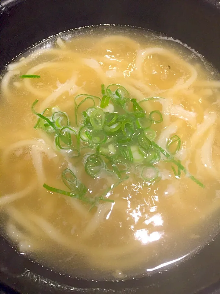 〆はおでんのお汁でおうどん🍲✨|まみりんごさん