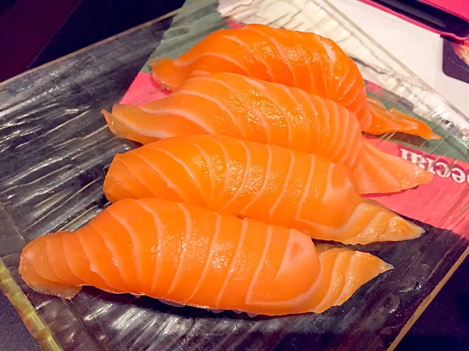 Salmon sushi|Sky Blueさん