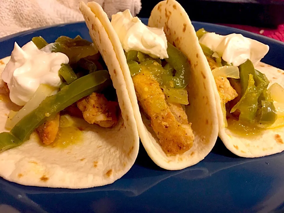 Caribbean pork fajitas with tomatillo salsa|Christina Louiseさん