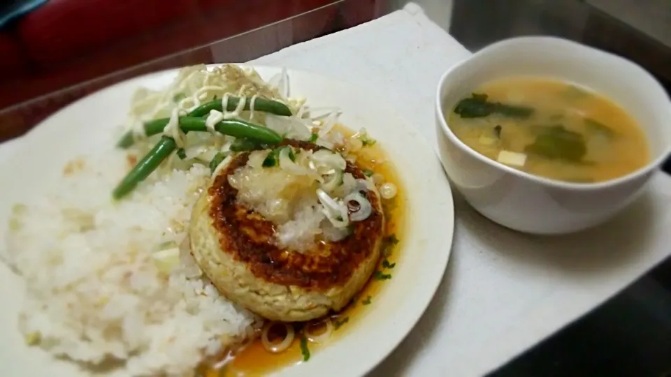 Snapdishの料理写真:大根づくし!!!
豆腐ﾊﾝﾊﾞｰｸﾞのﾎﾟﾝ酢あんかけ～
の晩ごはん✨|kaz(*･ω･)さん