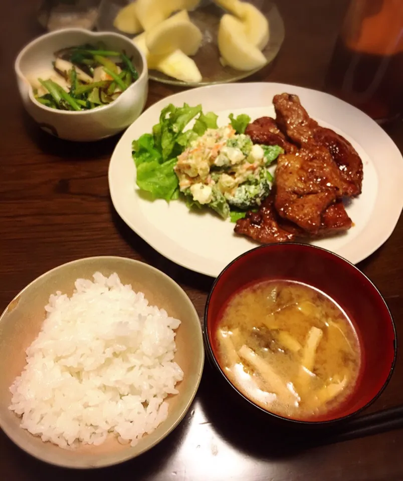 Snapdishの料理写真:お夕飯〜♫|江口亜梨子さん