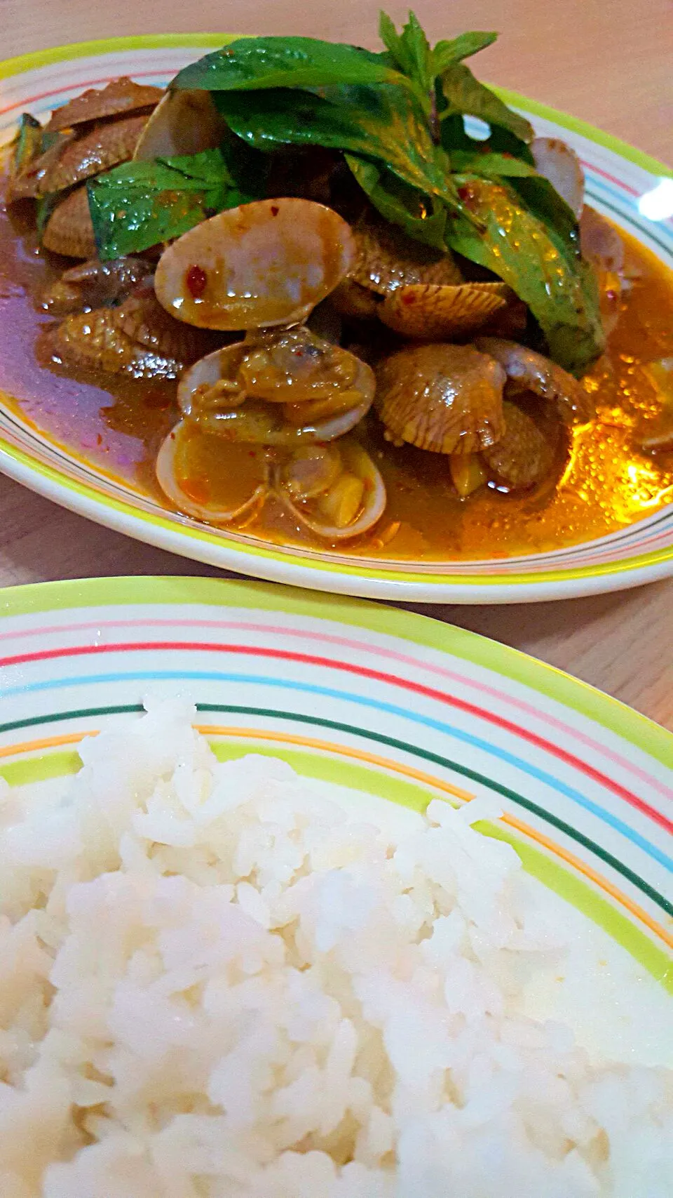 ผัดปัวเบื่อ 😅😅 "หอยลายผัดพริกเผา" 
(Stir Fried Clams with Roasted Chili Paste)|🙋🍗..Papa Naughty..🍳🙎さん