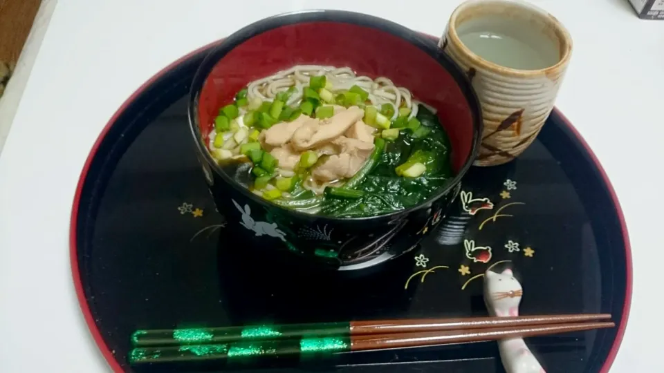 Japanese soba w/chicken breast meat , wakame, spinach & spring onion|マリアさん