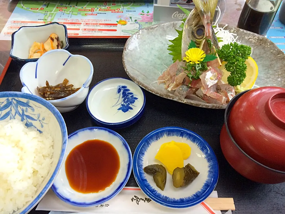 Snapdishの料理写真:あじたたき定食|あもさん