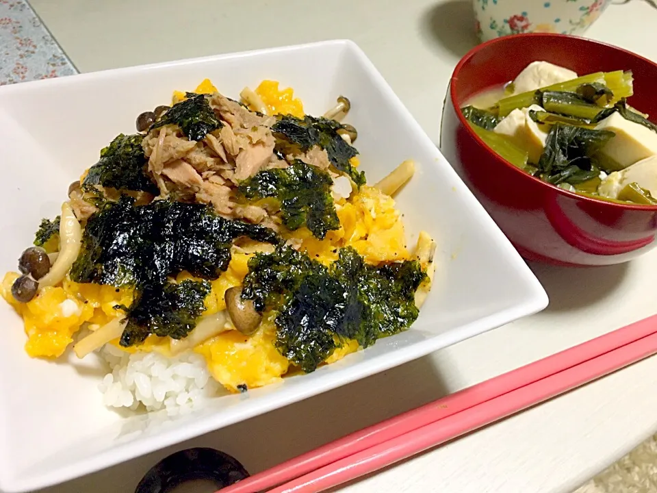 Snapdishの料理写真:卵あんどシーチキン丼|つかさんさん