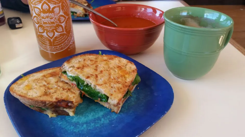 Deluxe Grilled Cheese & Tomato Basil Soup|Christina Sasserさん