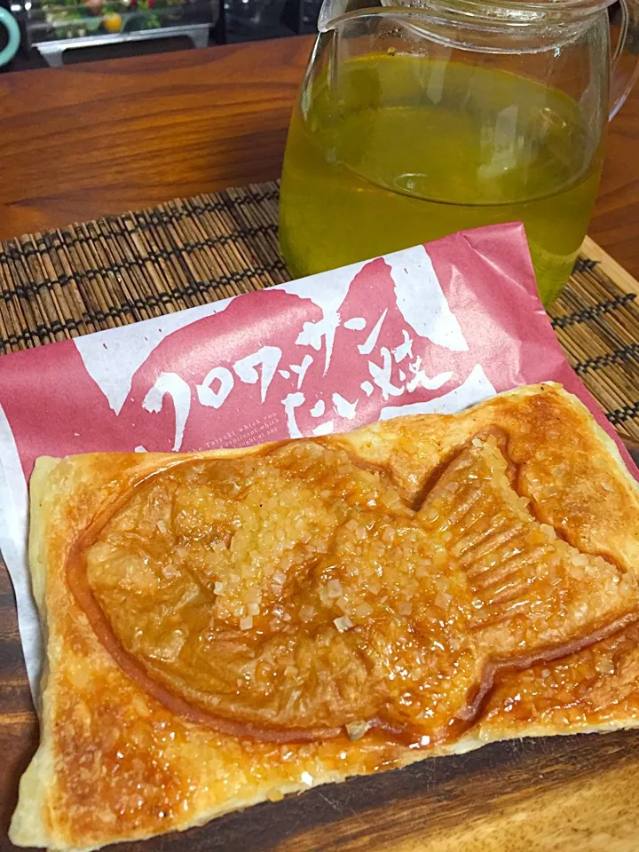 Snapdishの料理写真:クロワッサンたい焼き❤️|みっつさん