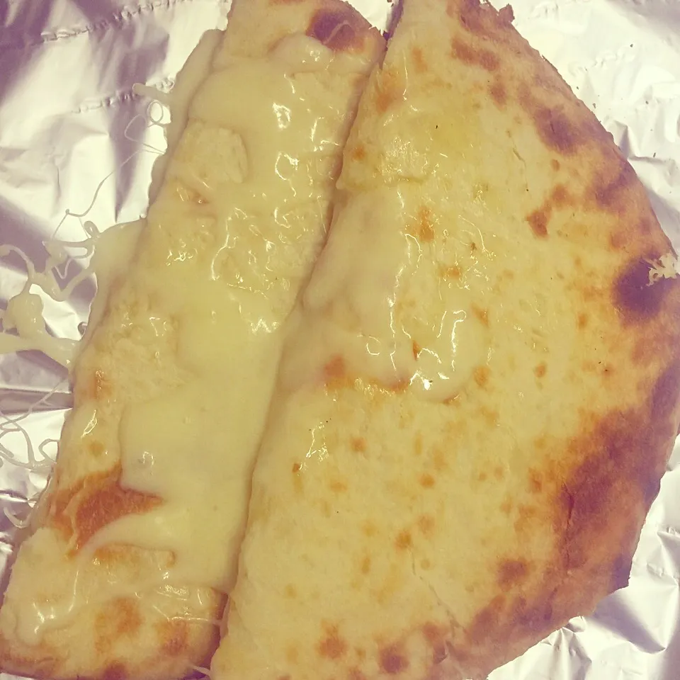 Snapdishの料理写真:インド料理 #チーズナン
INDIAN FOOD CHEESE NAN|Krishna Sapkotaさん