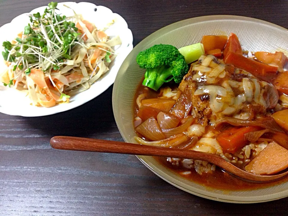 ビーフシチューハンバーグ丼🍚とブロッコリースプラウトサラダ🍀|レコさん