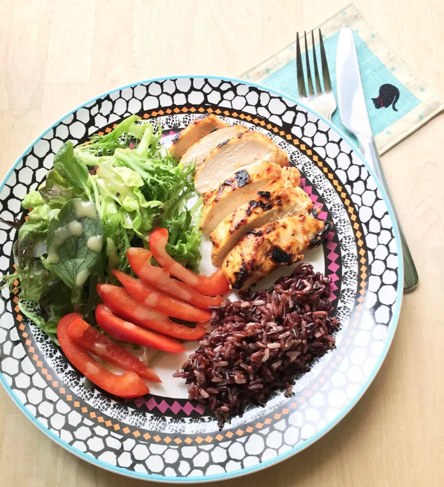 Grilled honey mustard chicken, multigrain rice, salad|coxiella24さん