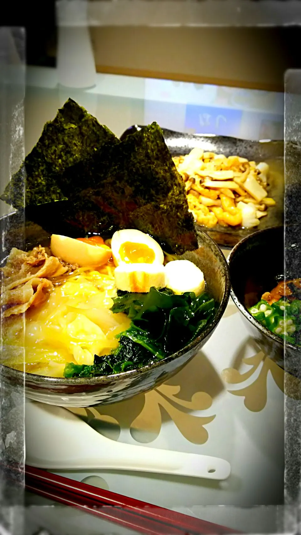 野菜塩ラーメン🍜&茸とイカのバターポン酢炒め🍄|naoko onoさん