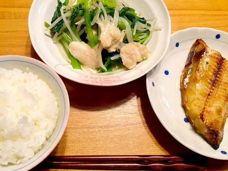 小松菜とささみの塩炒め&焼き魚(ほっけ)定食|pigmegさん