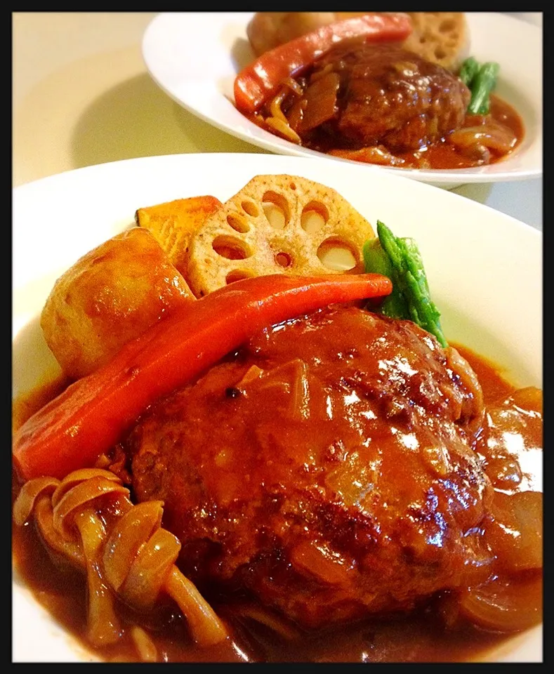 ハンバーグシチュー。Hamburger Steak in Stew|toyamadaさん