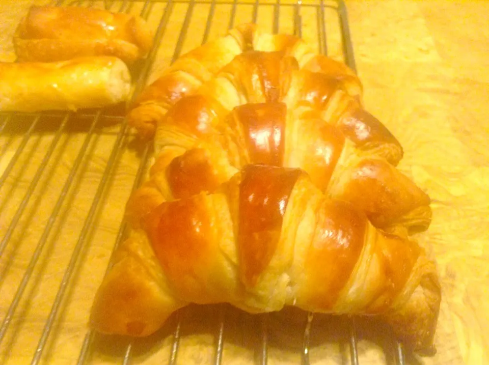 Snapdishの料理写真:Crossiants|John Baker Greskiewiczさん