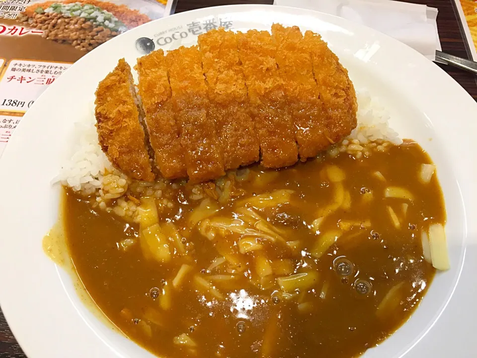 ロースカツカレーにチーズ|マハロ菊池さん