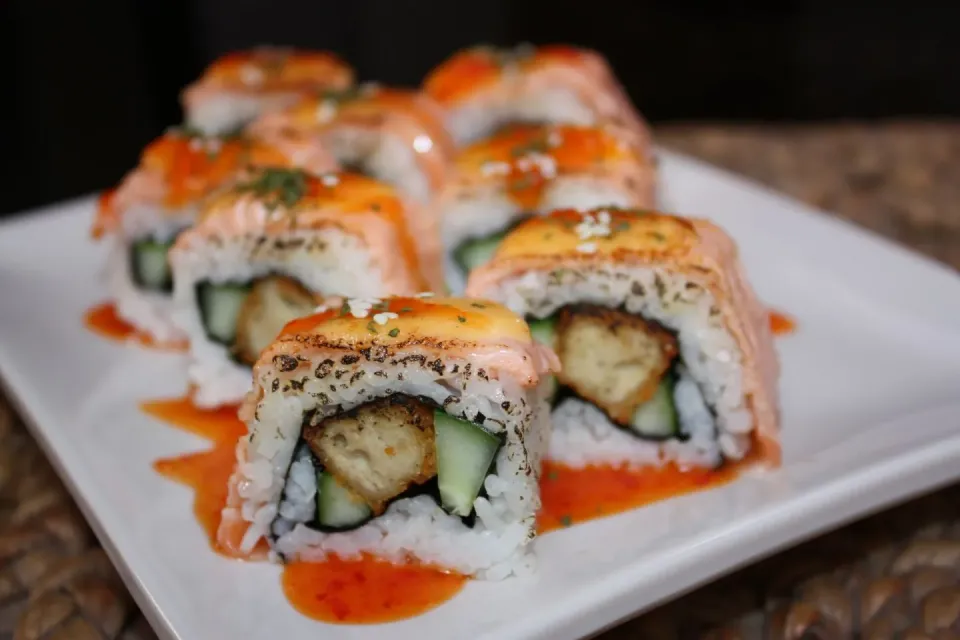 Snapdishの料理写真:Bangkok Salmon Roll|Fibriyantiさん